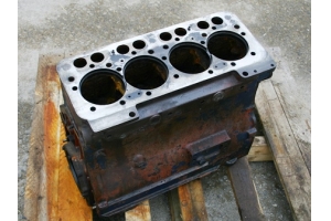 4 cylinder engine block